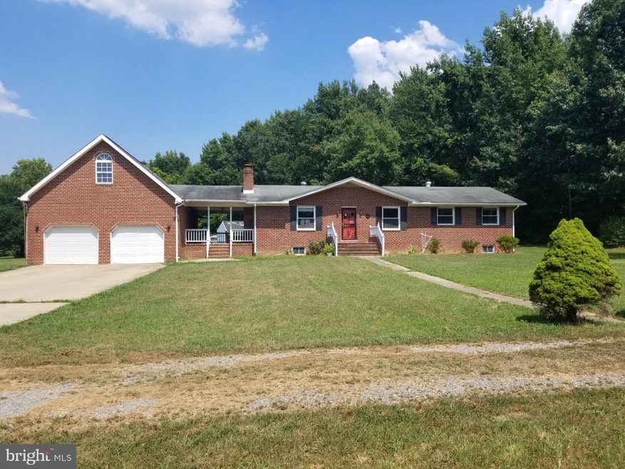 998 James Monroe Hwy, Colonial Beach, VA 22443 - photo 1