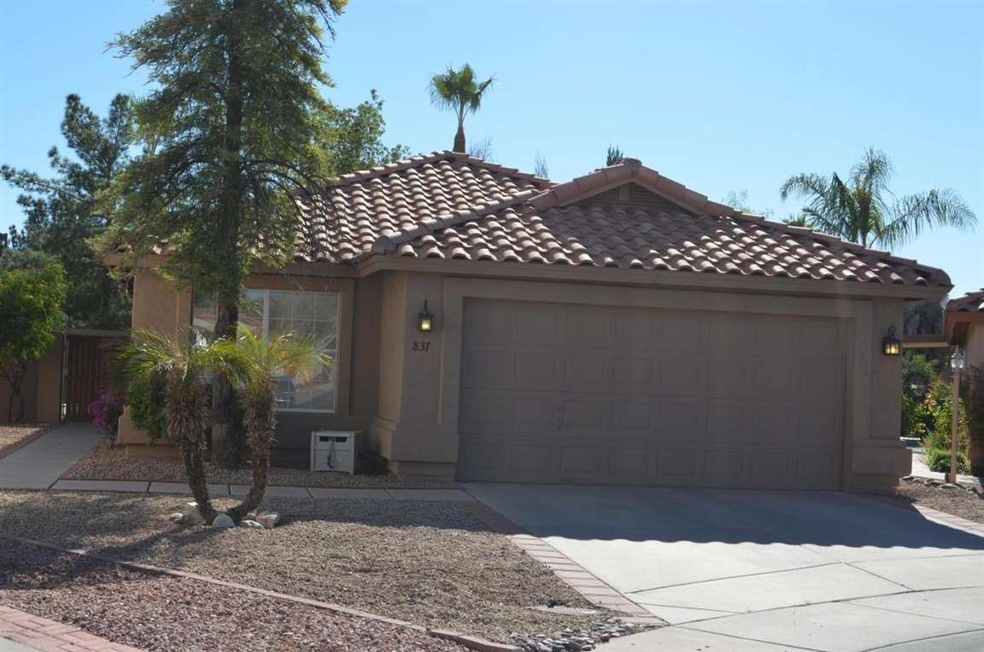 837 S Cancun Dr, Gilbert, AZ 85233 - photo 1