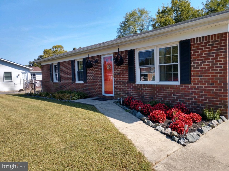 38445 Laurel Ridge Ct, Mechanicsville, MD 20659 - photo 1