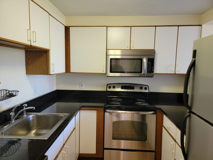 The Pavillion unit 509, Cambridge, MA 02141 - photo 1