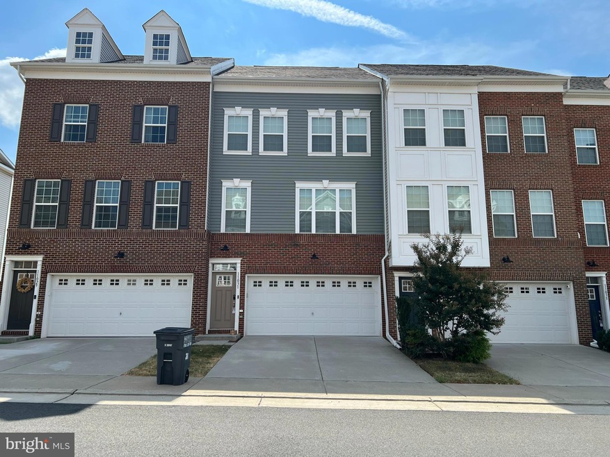 11031 Blackburn Cove Ln, Manassas, VA 20109 - photo 1