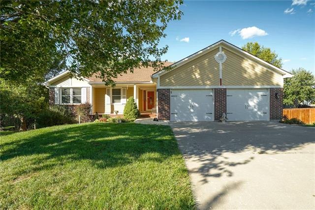 5532 Brownridge Dr, Shawnee, KS 66218 - photo 1