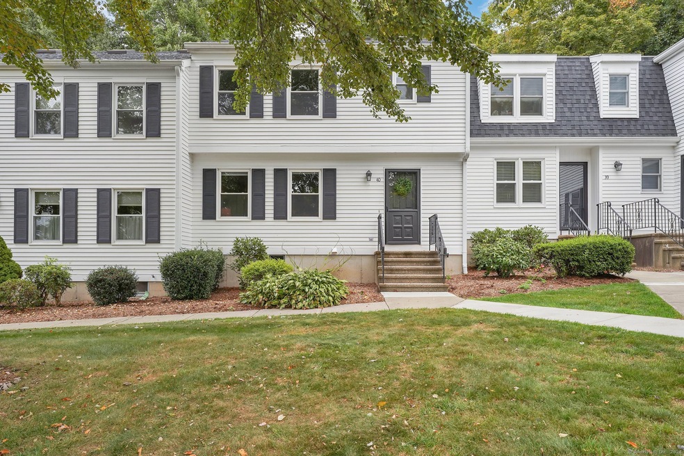 319 Thomaston Rd unit 40, Watertown, CT 06795 - photo 1