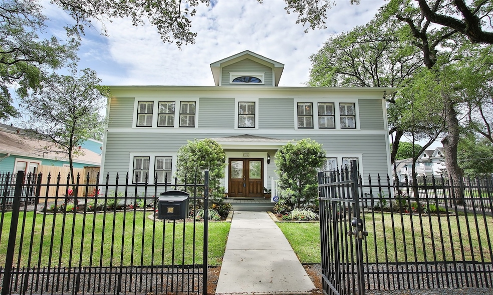 1036 E 7th 1/2 St, Houston, TX 77009 - photo 1