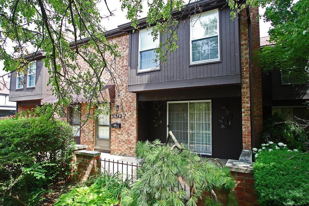 1679 St James Ct