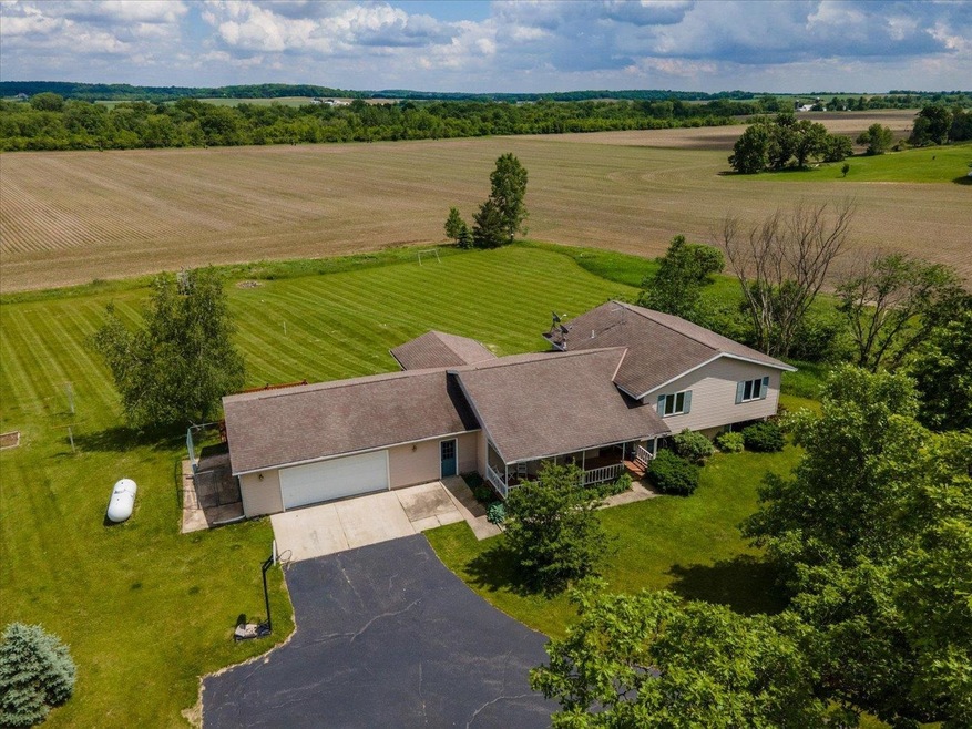 N9230 Hughes Rd, Belleville, WI 53508 - photo 1