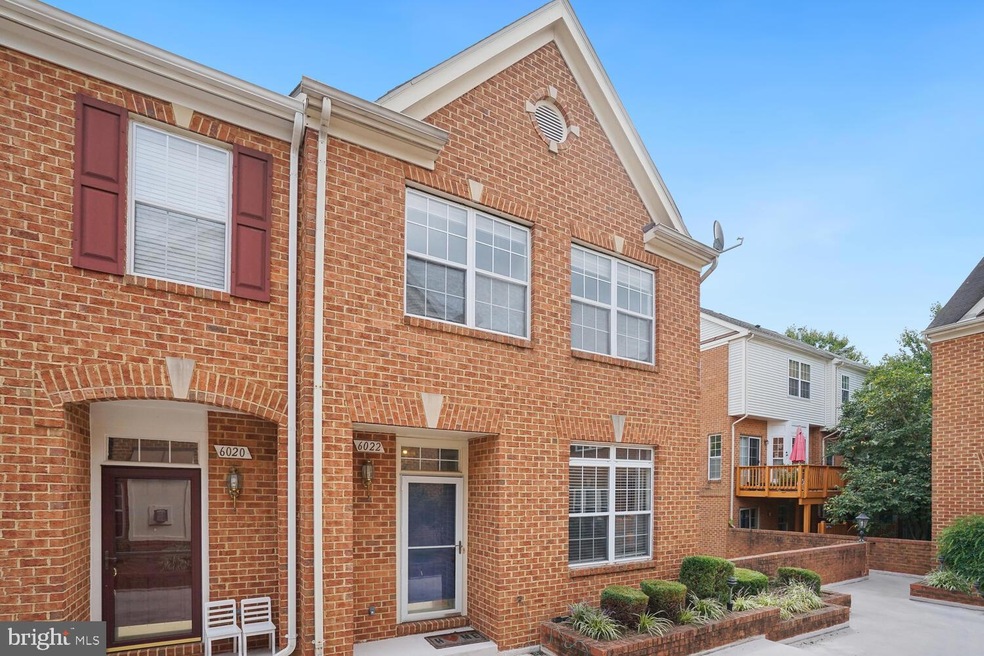 6022 Madison Overlook Ct, Falls Church, VA 22041 - photo 1