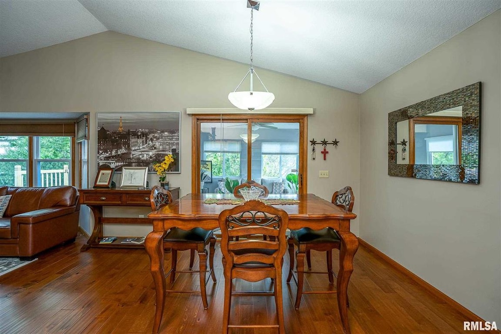 4333 Regency Place, Davenport, IA 52806 - photo 1