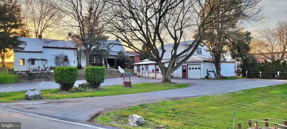 211 Turtle Hill Rd, Leola, PA 17540 - photo 1