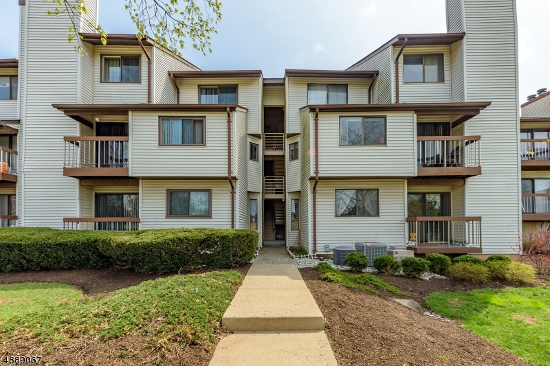 3305 Richmond Ct, Hillsborough, NJ 08844 - photo 1