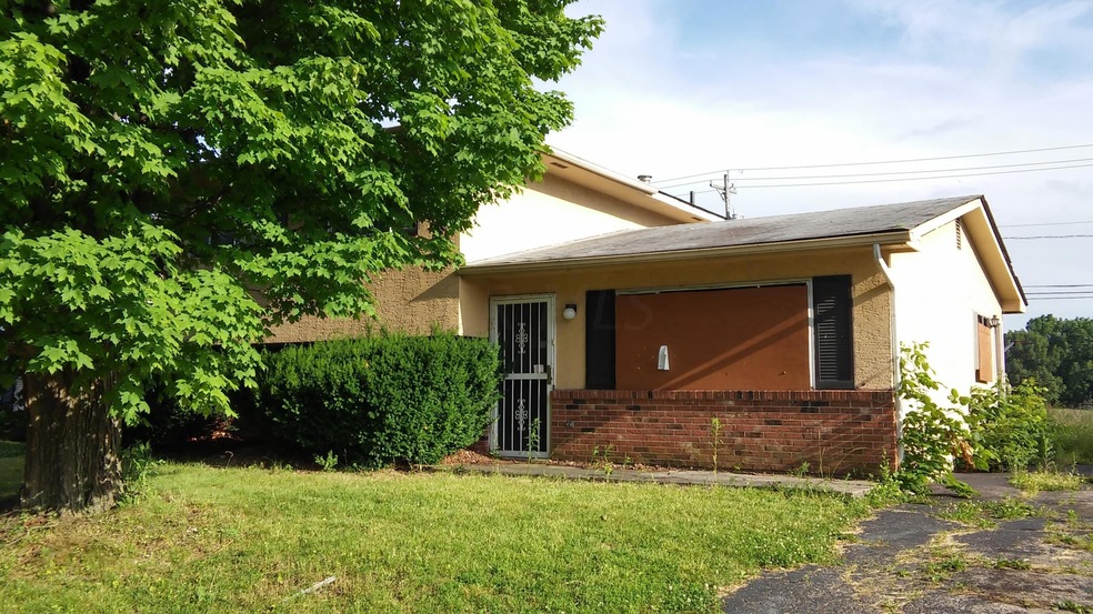 3135 Caralee_Side