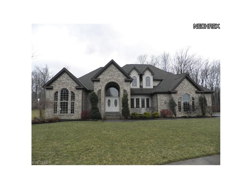 9672 Amberwood Ct, Broadview Heights, OH 44147 - photo 1
