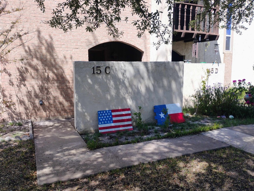 100 Royal Way Dr, Del Rio, TX 78840 - photo 1