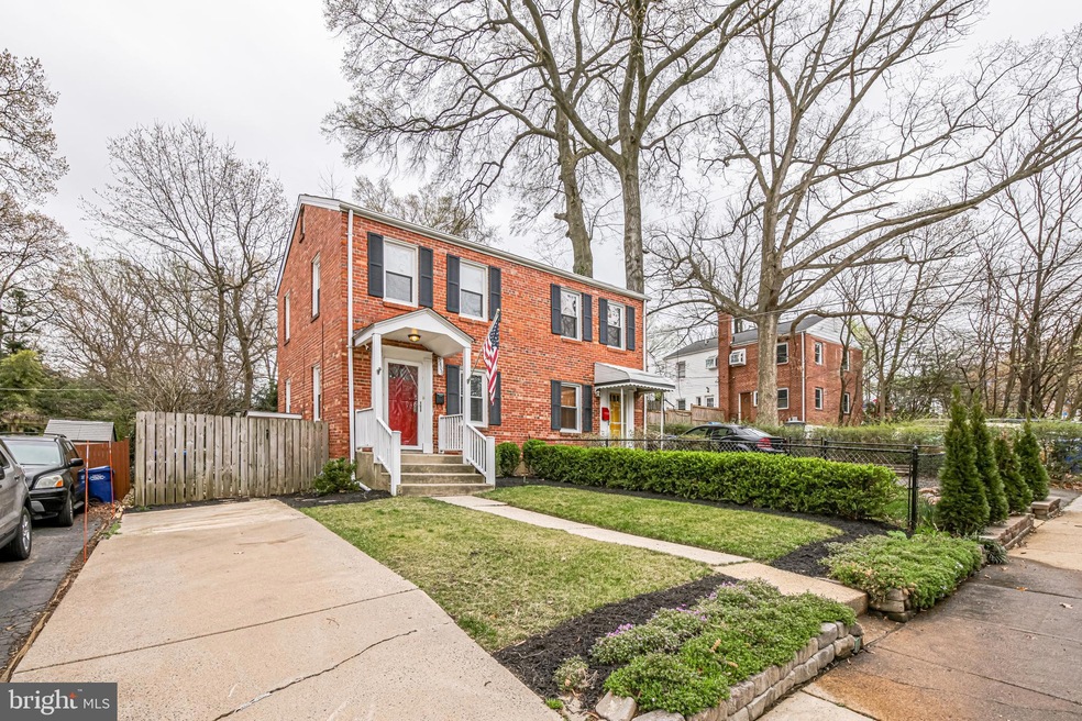 5809 Mount Vernon Dr, Alexandria, VA 22303 - photo 1