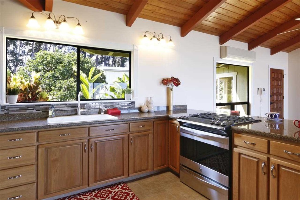 Sink with Glass BackSplash, Quartz counter tops, p