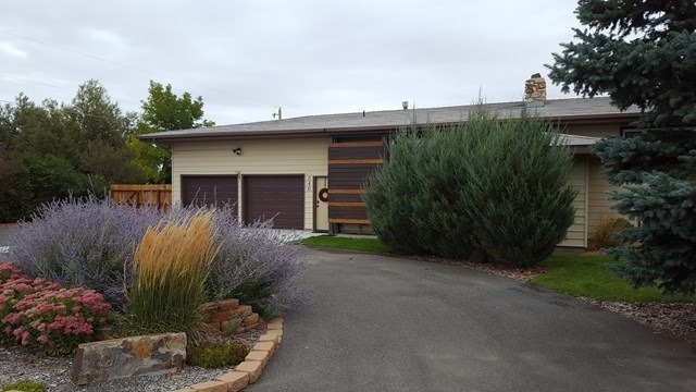 240 Robert St, Cody, WY 82414 - photo 1