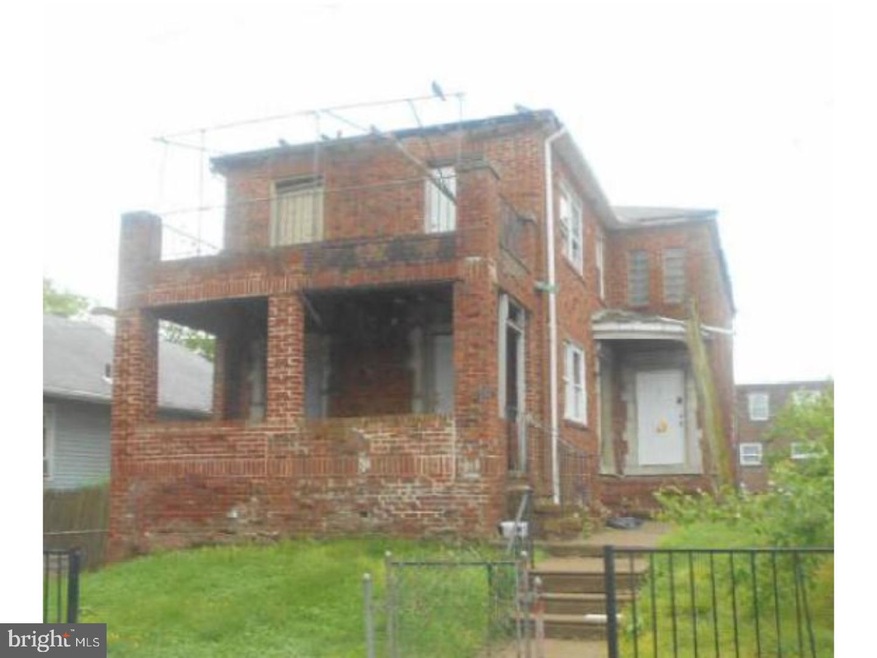 411 Pfeiffer St, Camden, NJ 08105 - photo 1