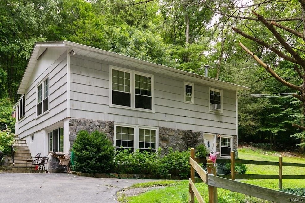 7 Ethan Dr, Garrison, NY 10524 - photo 1