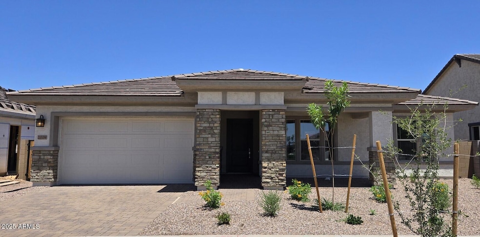 Lot 20 Exterior Photo_Kevin Hull