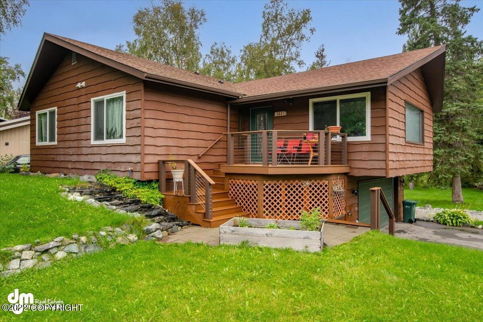 03-Exterior Front_ETL2295-Edit