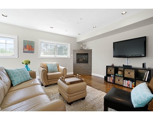 572 Freeport St unit 304, Dorchester, MA 02122 - photo 1