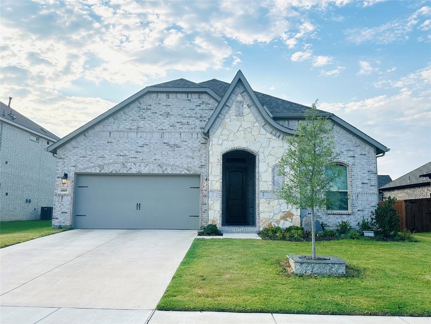 4805 Adelaide