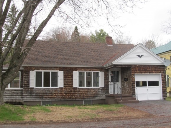 96 Middle St, Lancaster, NH 03584 - photo 1