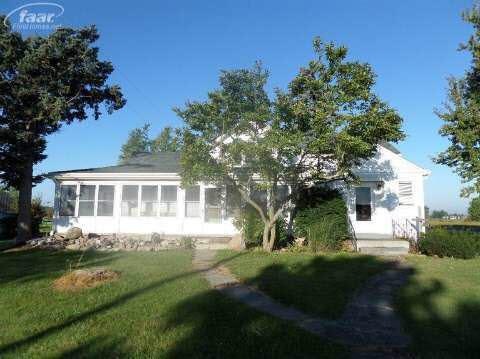 8705 Ditch Rd, Chesaning, MI 48616 - photo 1