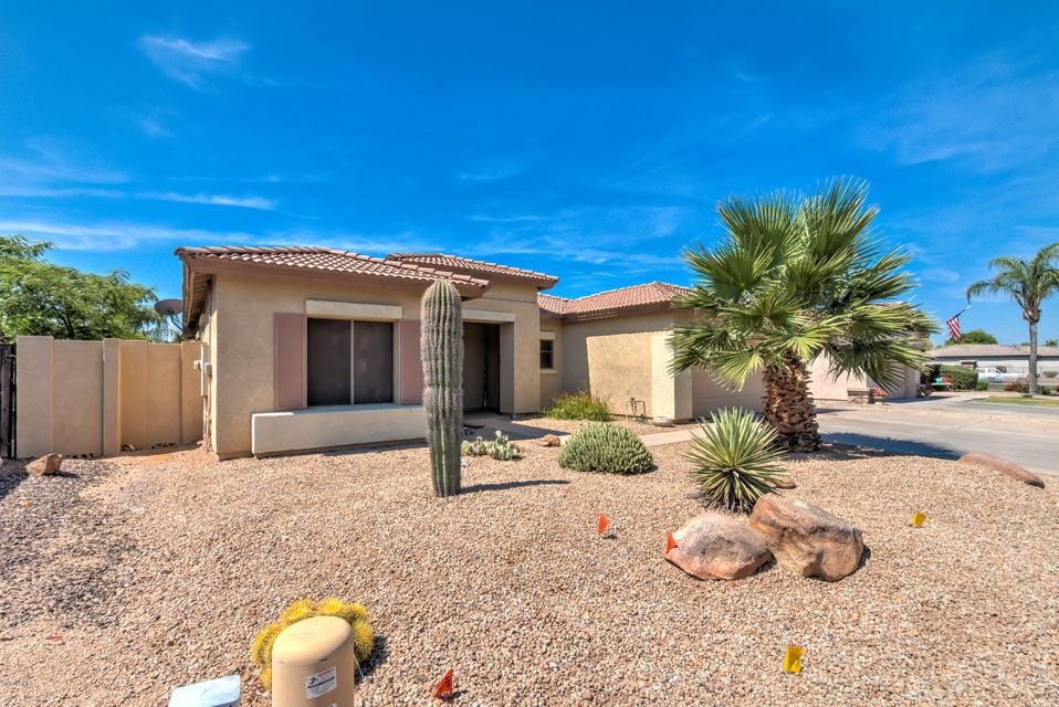 21269 E Roundup Way-1