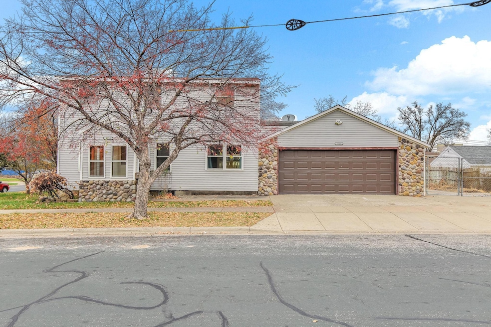 4450 W 125th St, Savage, MN 55378 - photo 1