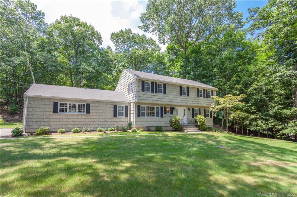 92 Riverbank Dr, Stamford, CT 06903 - photo 1