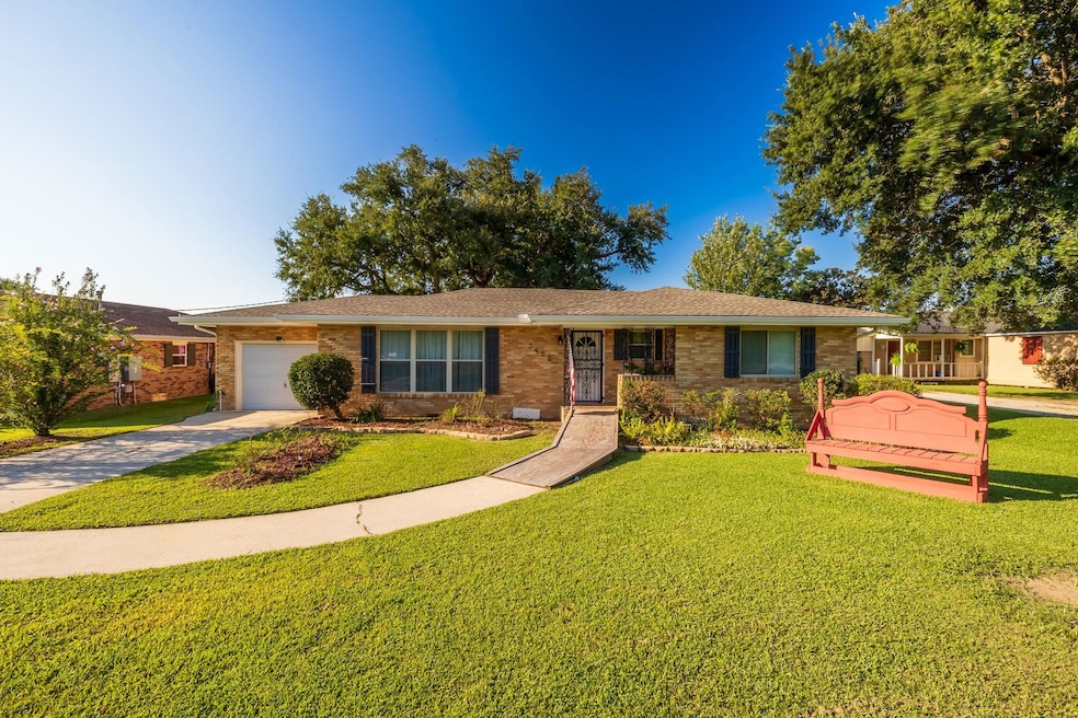 3426 Highway 1, Raceland, LA 70394 - photo 1