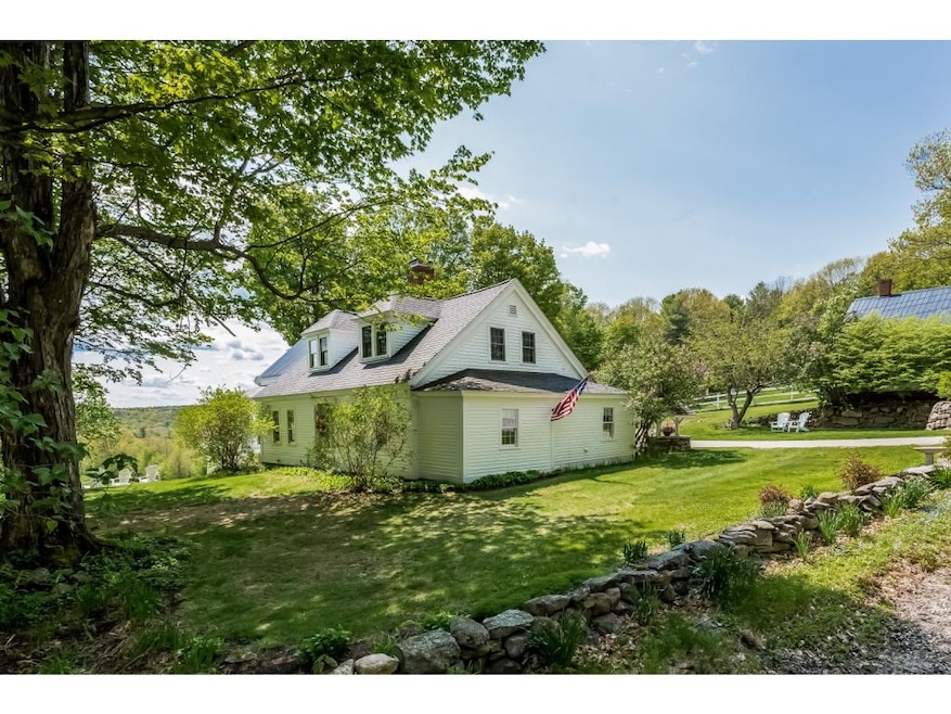 357 Stoneham Rd, Brookfield, NH 03872 - photo 1