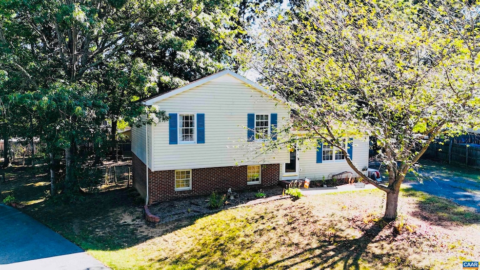 16 Kingston Ct, Stuarts Draft, VA 24477 - photo 1