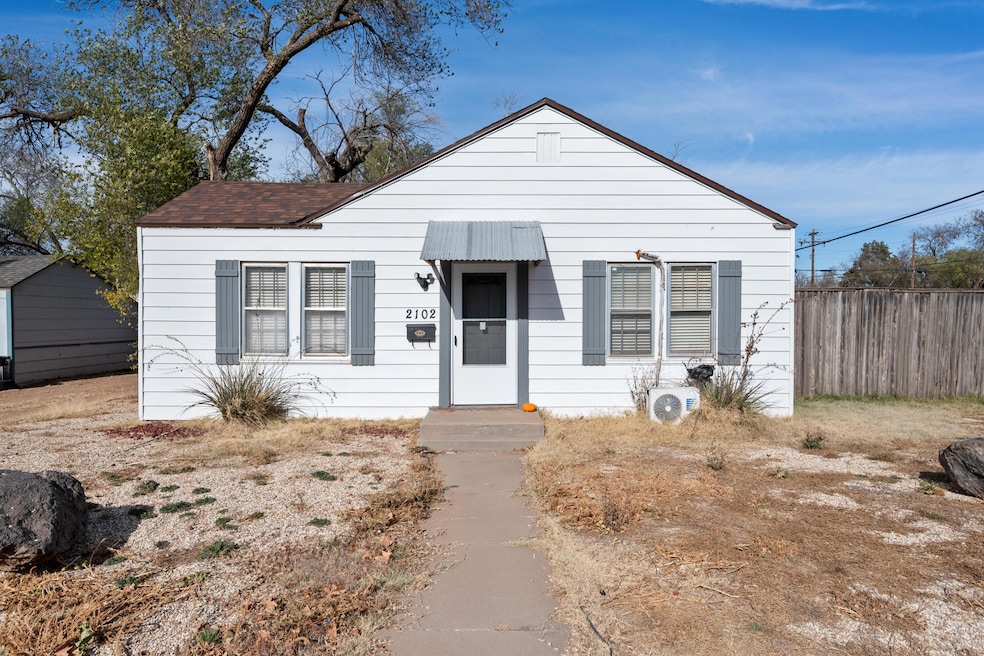 2102 25th St, Lubbock, TX 79411 - photo 1