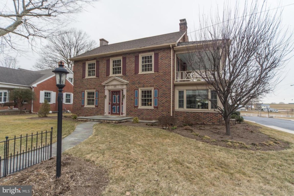 101 W Conestoga St, New Holland, PA 17557 - photo 1