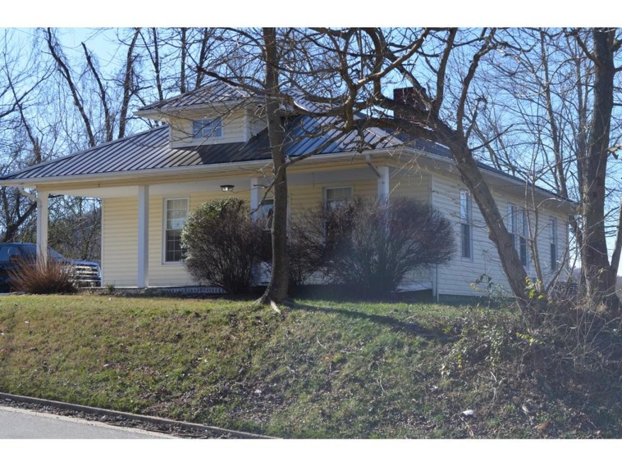 201 W 4th Ave, Watauga, TN 37694 - photo 1