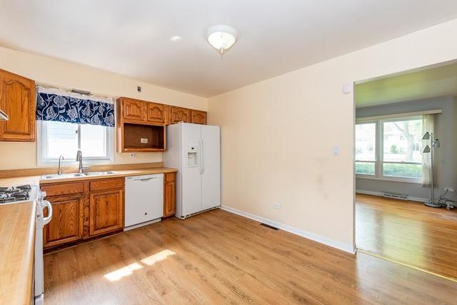 2021 Edgewood Rd, Waukegan, IL 60087 - photo 1