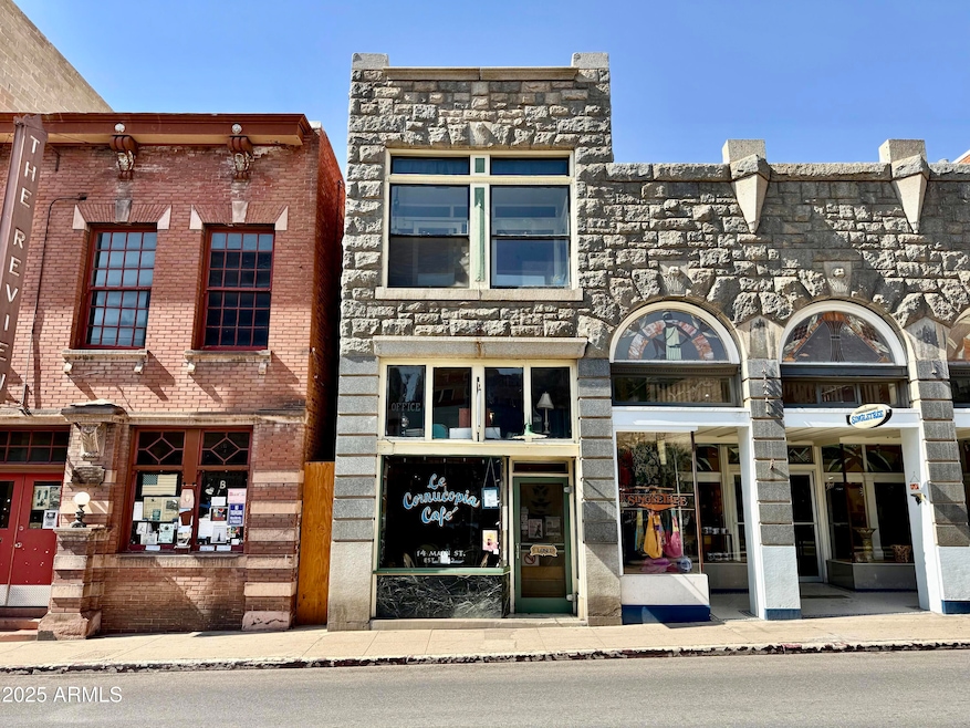 14 Main St