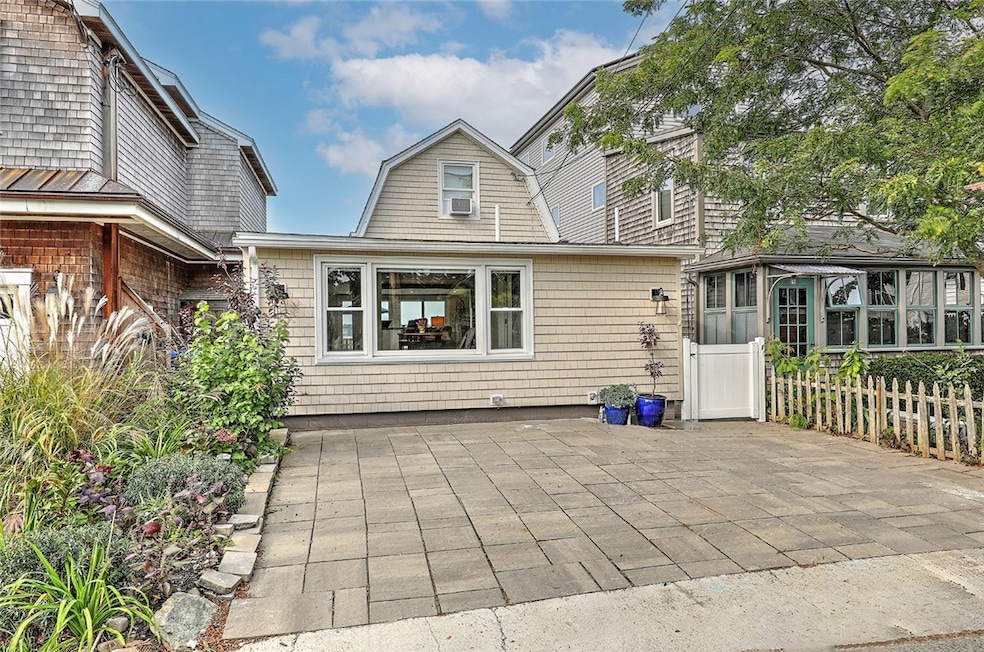 45 White Ave, Riverside, RI 02915 - photo 1