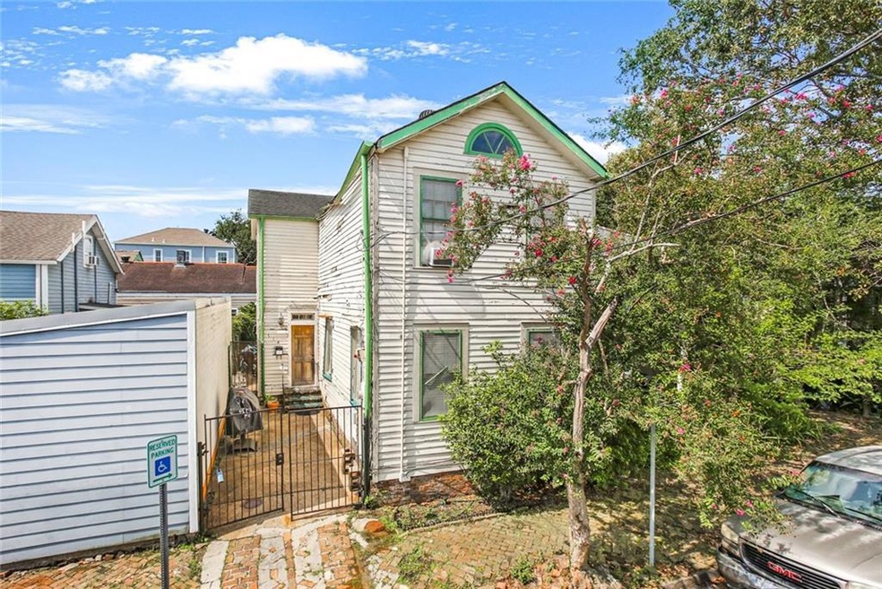 714 7th St, New Orleans, LA 70115 - photo 1