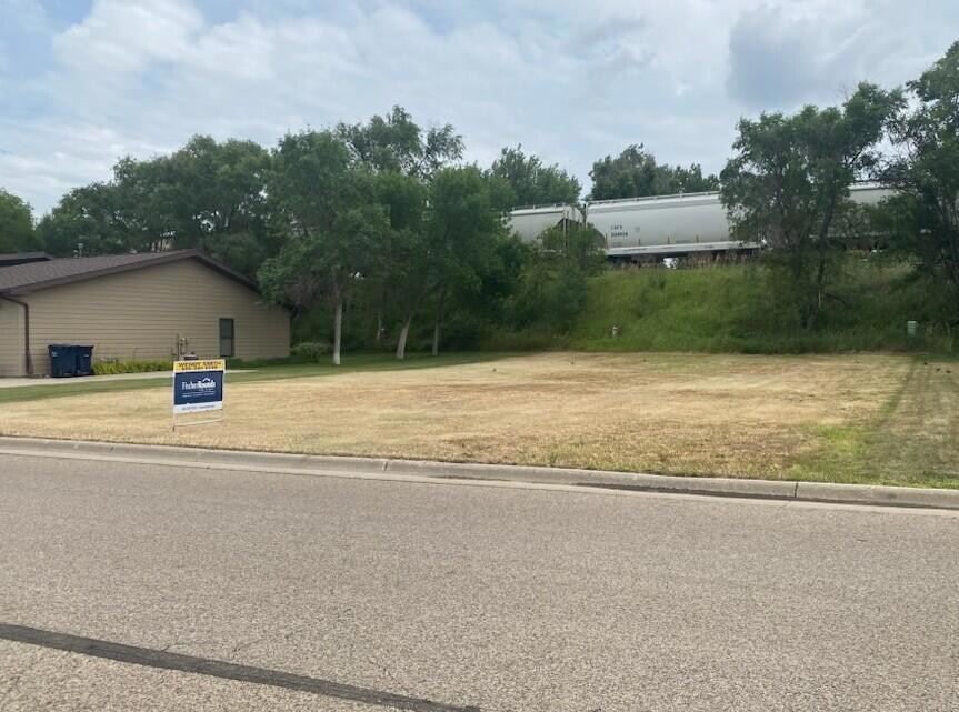 Raisler Lot in Ft. Pierre