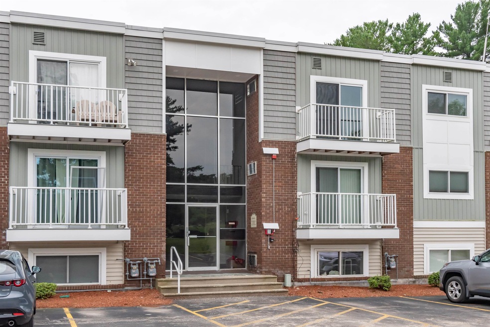 88F Constitution Dr, Londonderry, NH 03053 - photo 1