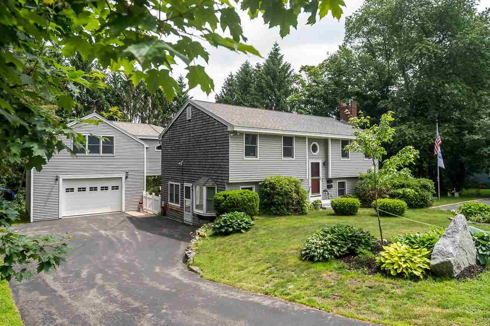 38 Packers Falls Rd, Newmarket, NH 03857 - photo 1