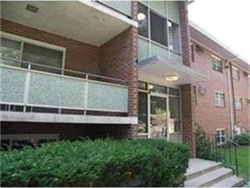 64 Jacqueline Rd unit 10, Waltham, MA 02452 - photo 1