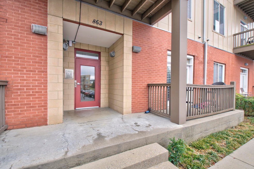 863 Flynn St #302 5