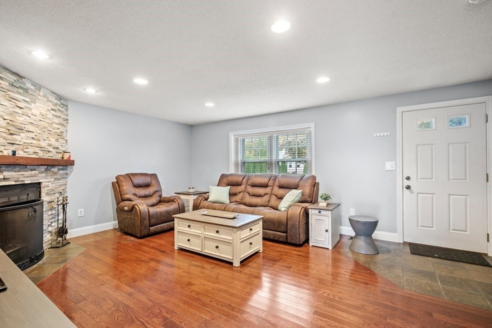 5 Meadowhill Ct unit 47, South Easton, MA 02375 - photo 1