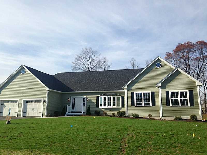 43 Jenna Way, Cumberland, RI 02864 - photo 1