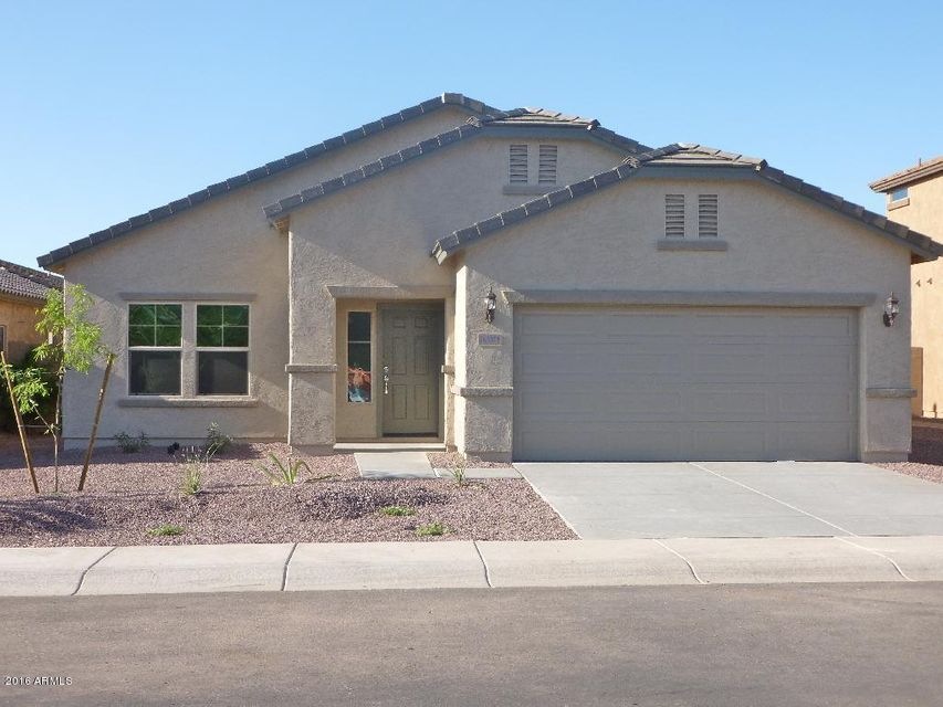 Sebring+10904+front+exterior