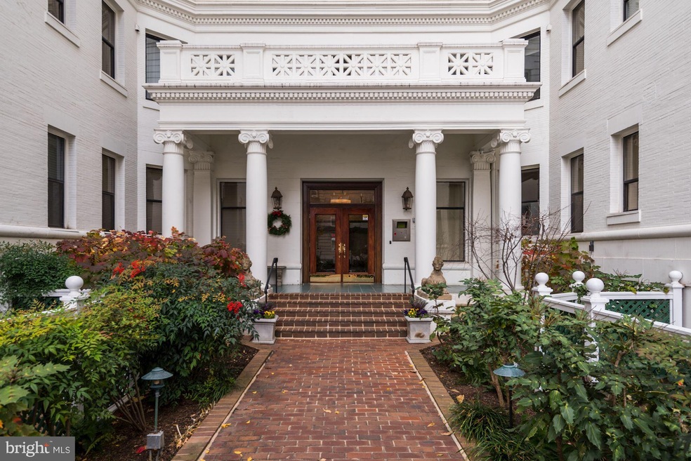 2123 California St NW unit B5, Washington, DC 20008 - photo 1